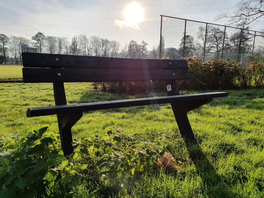 greenmatter park bench (1)