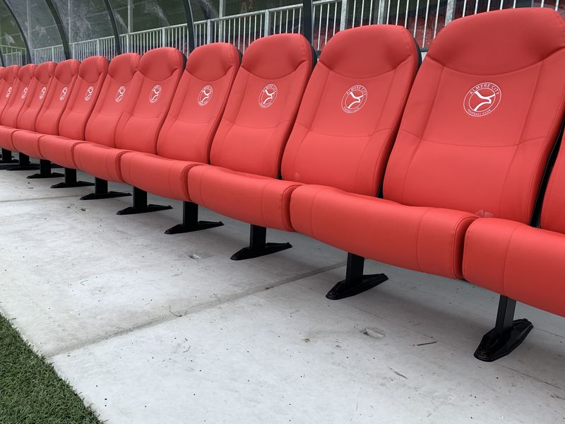 Dug outs voetbalstadion