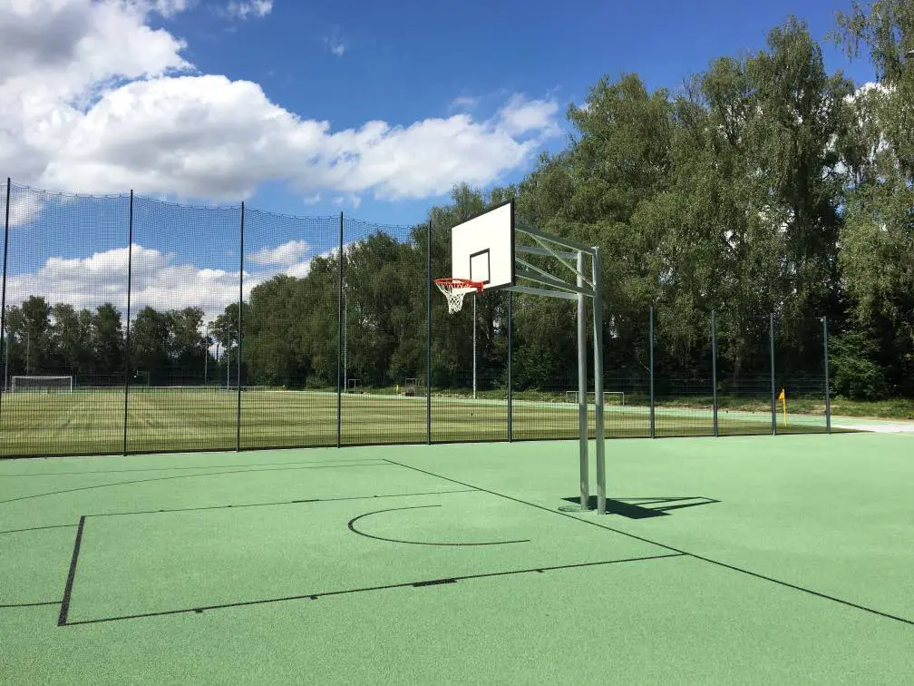 Basketbalveld inrichting